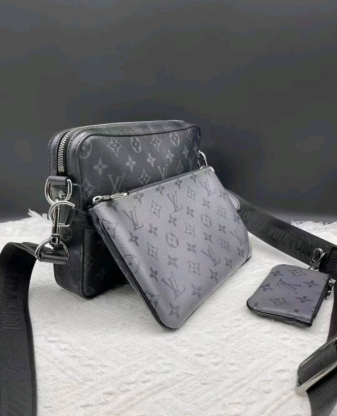 Functional Luxury For Men|3‑Compartment Crossbody Bag