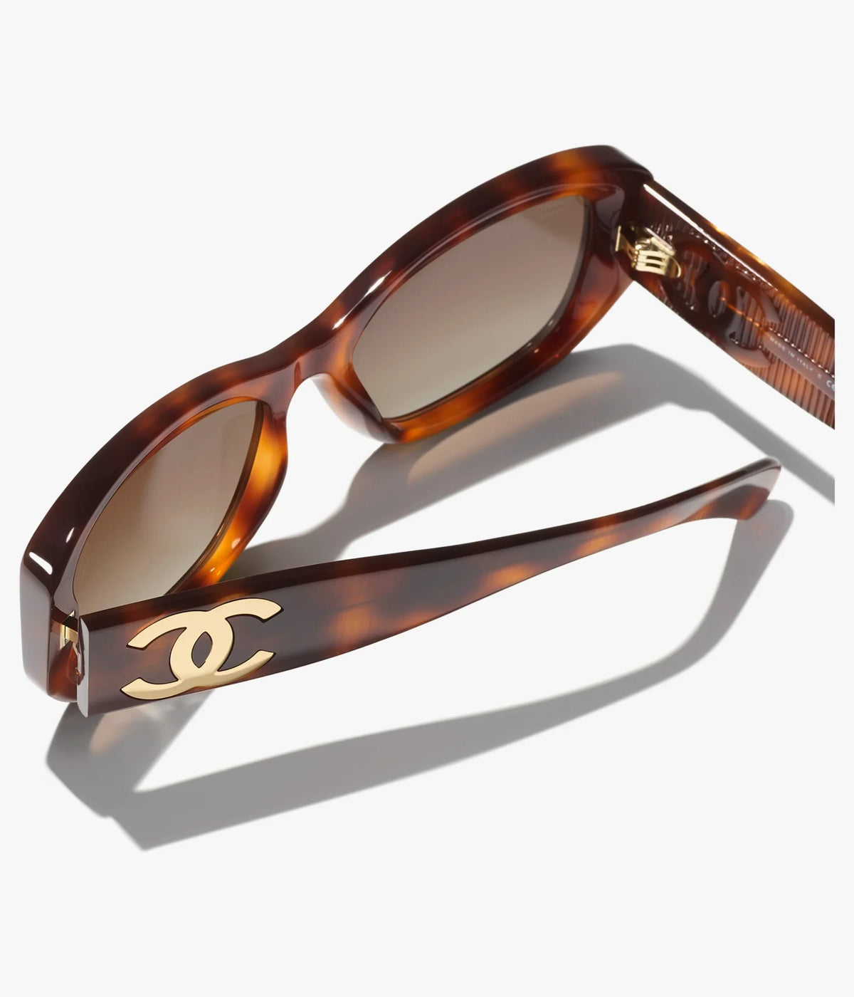 Minimalistische rechteckige Sonnenbrille