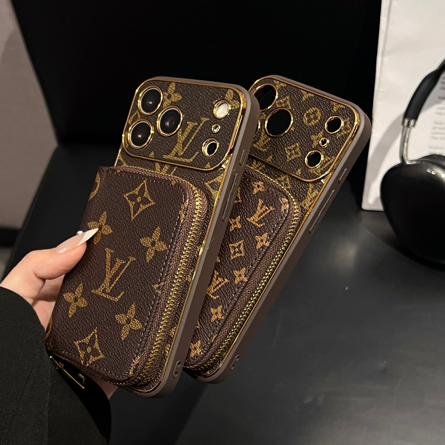 Luxury Zip Wallet 17 iPhone Case