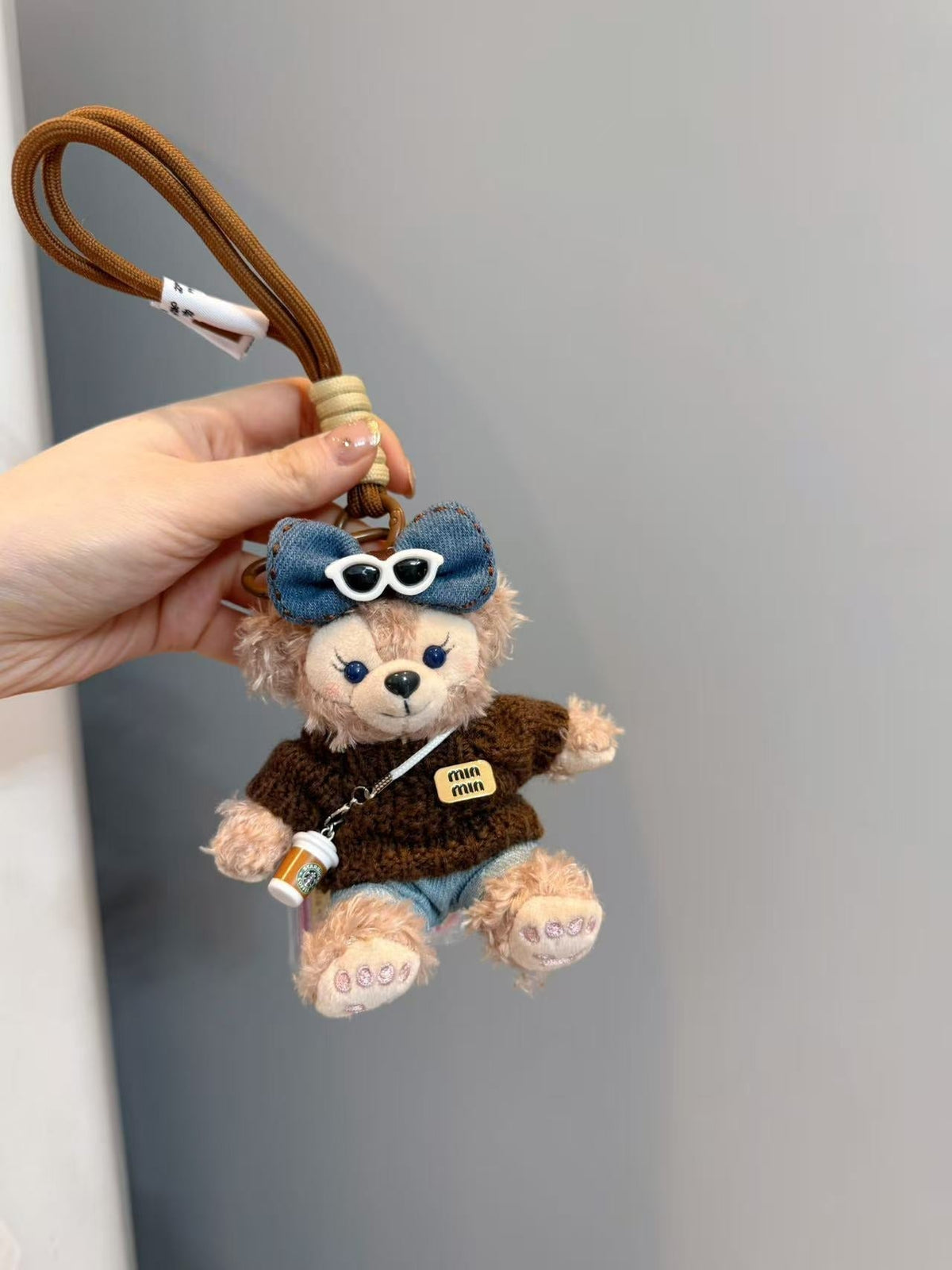 Limited Edition Sherry May Plush Keychain - Luxe Teddy Bear Bag Charm för designerhandväskor