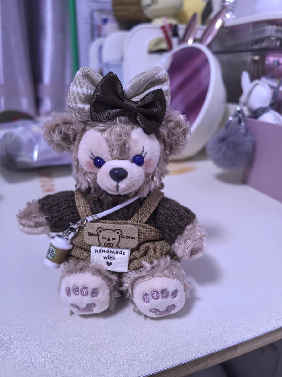Limited Edition Sherry May Plush Keychain - Luxe Teddy Bear Bag Charm för designerhandväskor