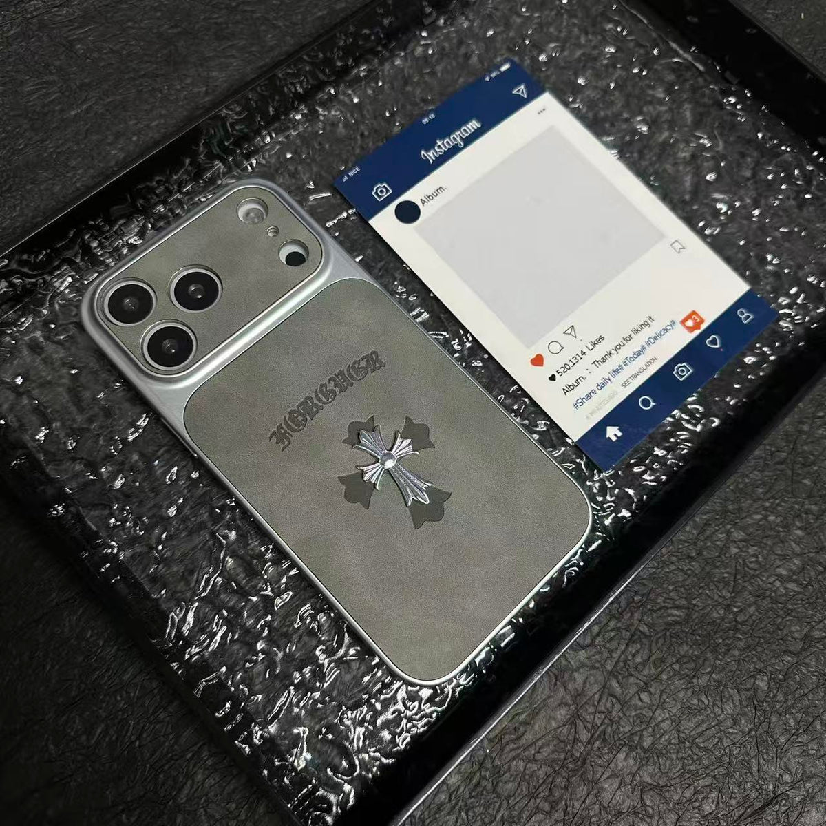 Étui pour iPhone en cuir avec croix Chrome Hearts