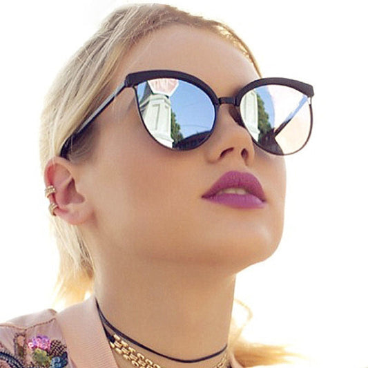 Cat Eye Brand Designer Solglasögon Dam Lyxiga Plast Solglasögon Klassiska Retro Outdoor Glasögon Oculos De Sol Gafas
